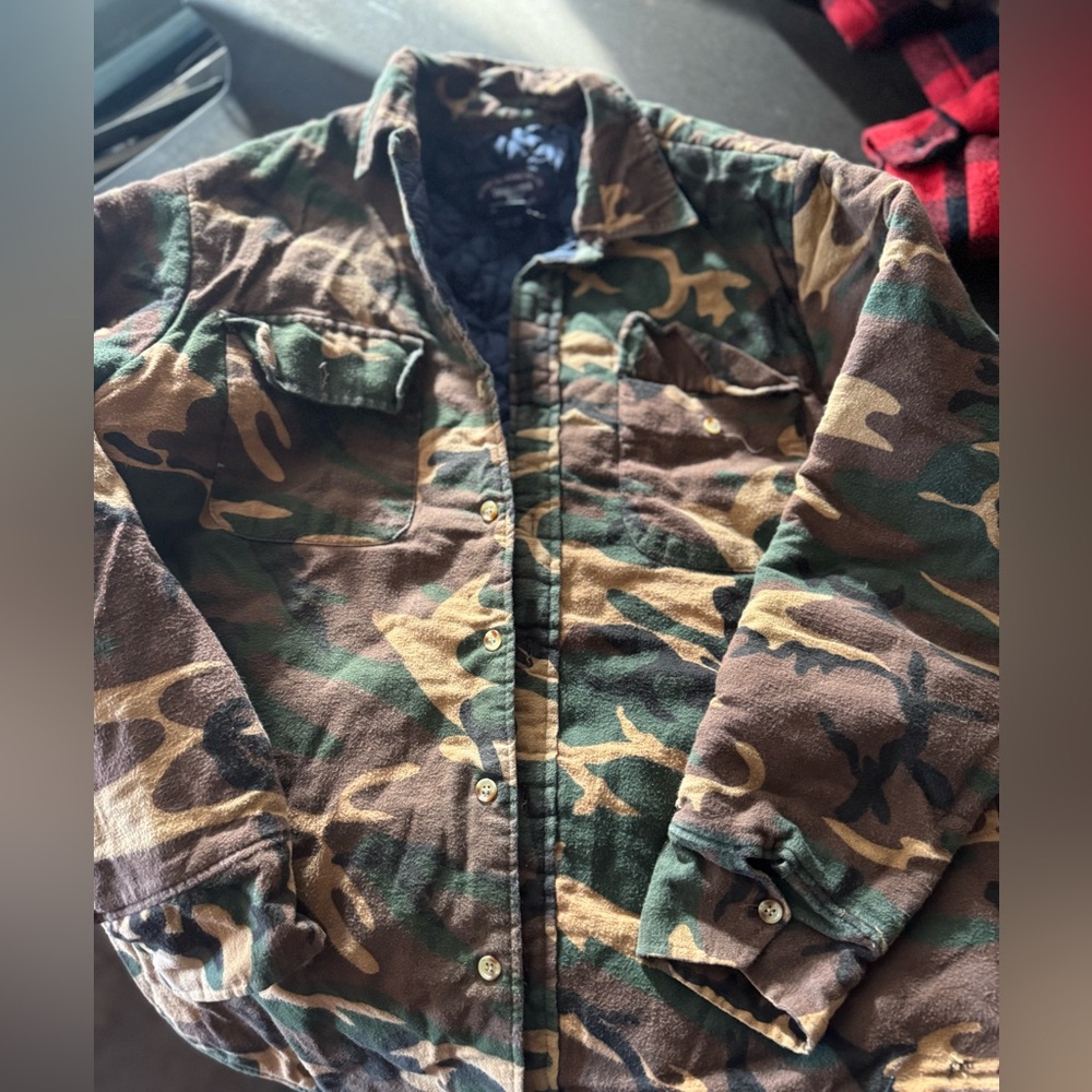 Vintage Camouflage Button-Up Jacket large quilted